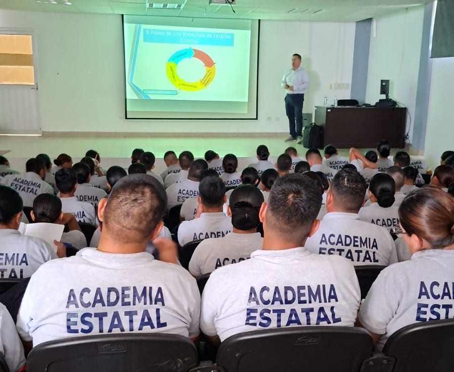 CADETES DE LA ACADEMIA DE SEGURIDAD PÚBLICA SE  CAPACITAN EN TÉCNICAS DE INVESTIGACIÓN E INTELIGENCIA