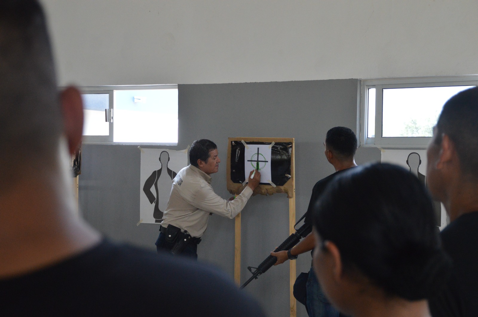 ACADEMIA DE SEGURIDAD PREPARA NUEVA GENERACIÓN DE POLICÍAS PARA EL ESTADO Y MUNICIPIOS