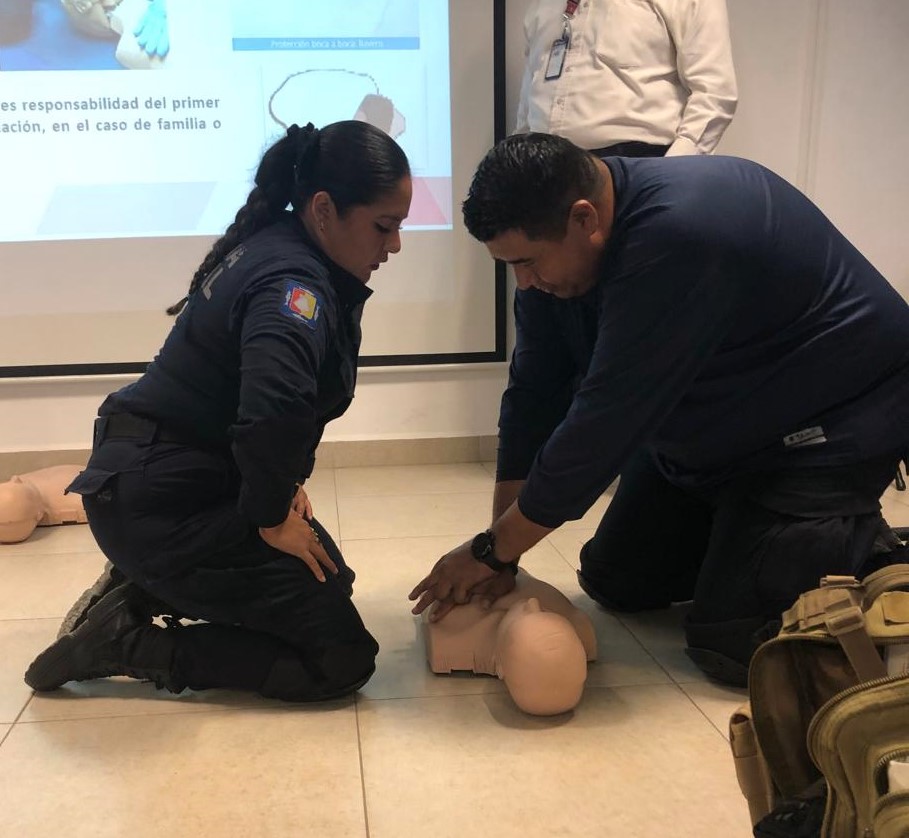 SE PREPARA EN PRIMEROS AUXILIOS A ELEMENTOS DE LA POLICÍA ESTATAL