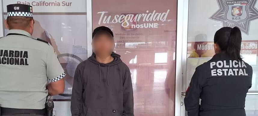 TRES PERSONAS CON ORDEN DE APREHENSIÓN SON DETENIDAS POR LA POLICÍA ESTATAL