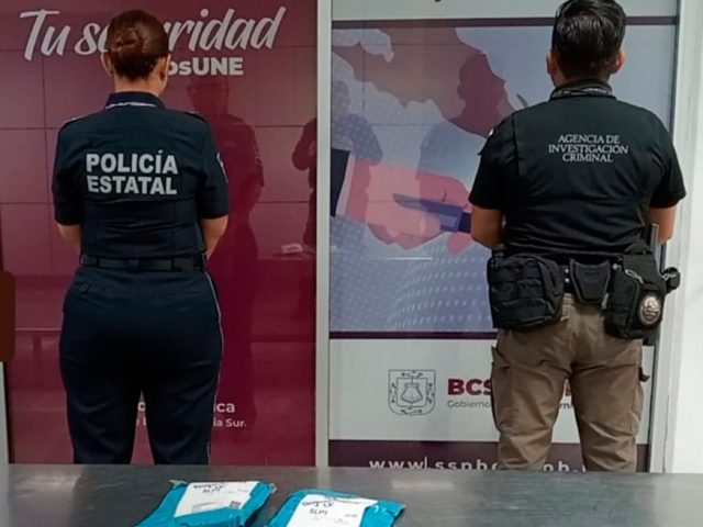 ASEGURAN PAQUETES CON SUSTANCIAS ILÍCITAS EN EL AEROPUERTO INTERNACIONAL DE LA PAZ