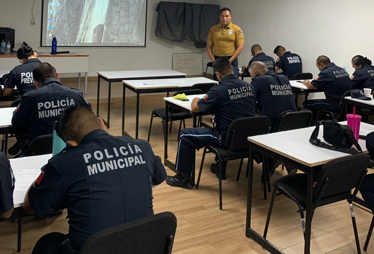 POLICÍAS MUNICIPALES FUERON CAPACITADOS EN CURSOS DE FORMACIÓN CONTINUA