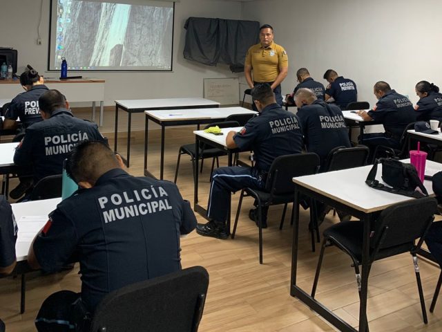 POLICÍAS MUNICIPALES FUERON CAPACITADOS EN CURSOS DE FORMACIÓN CONTINUA