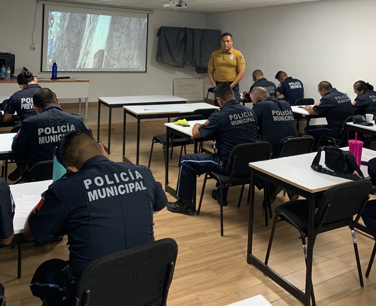 POLICÍAS MUNICIPALES FUERON CAPACITADOS EN CURSOS DE FORMACIÓN CONTINUA
