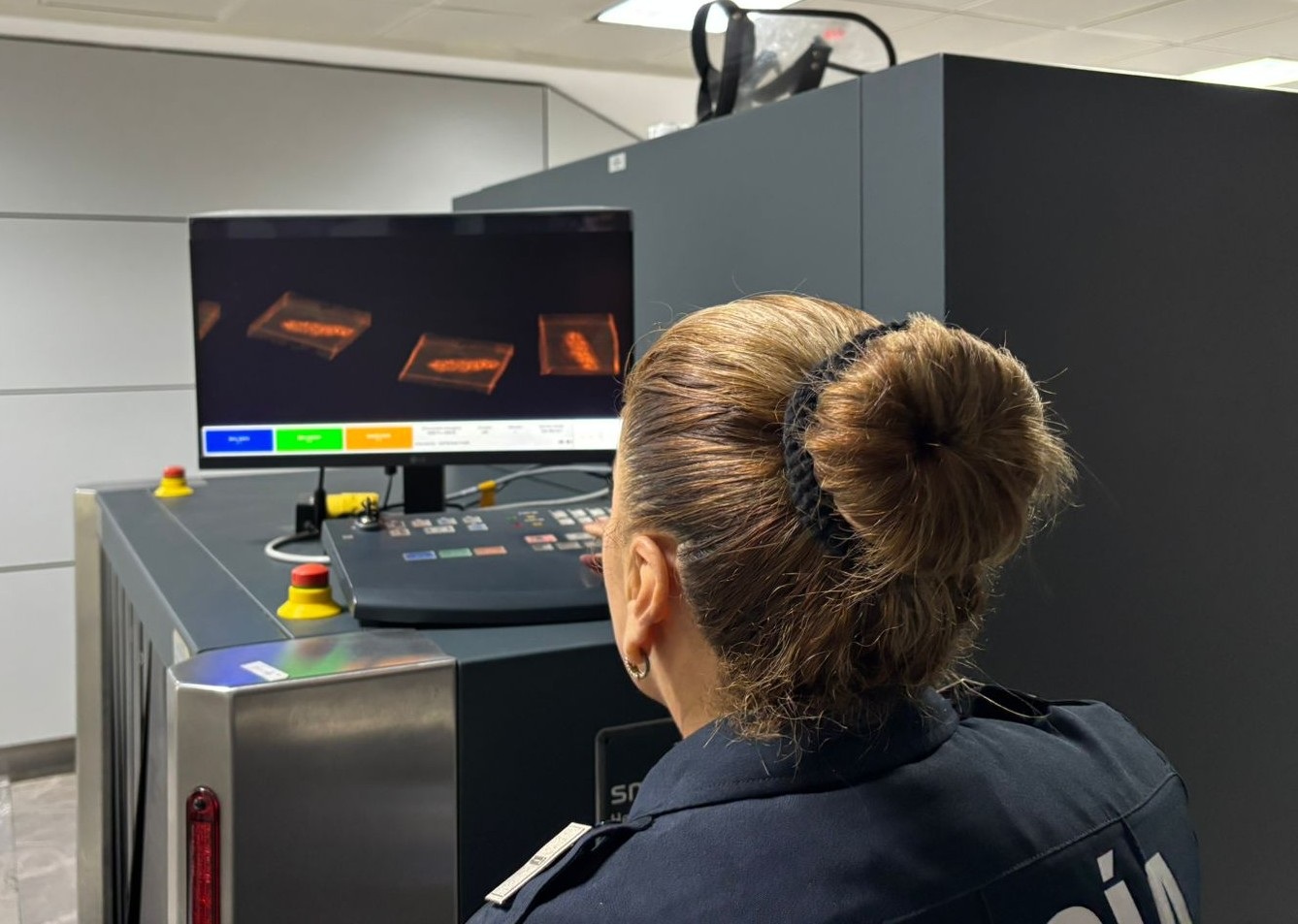 DURANTE ACCIONES OPERATIVAS RESULTARON PERSONAS DETENIDAS, VEHÍCULOS Y DROGA ASEGURADAS.