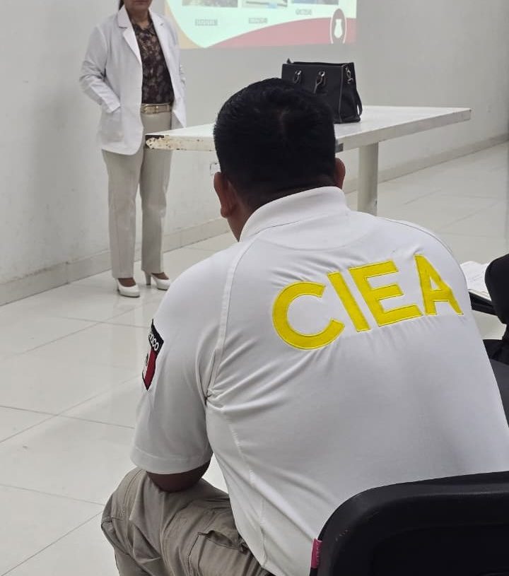 CAPACITAN A PERSONAL DEL DESMA Y CIEA EN MANEJO DE CONDUCTAS SUICIDAS