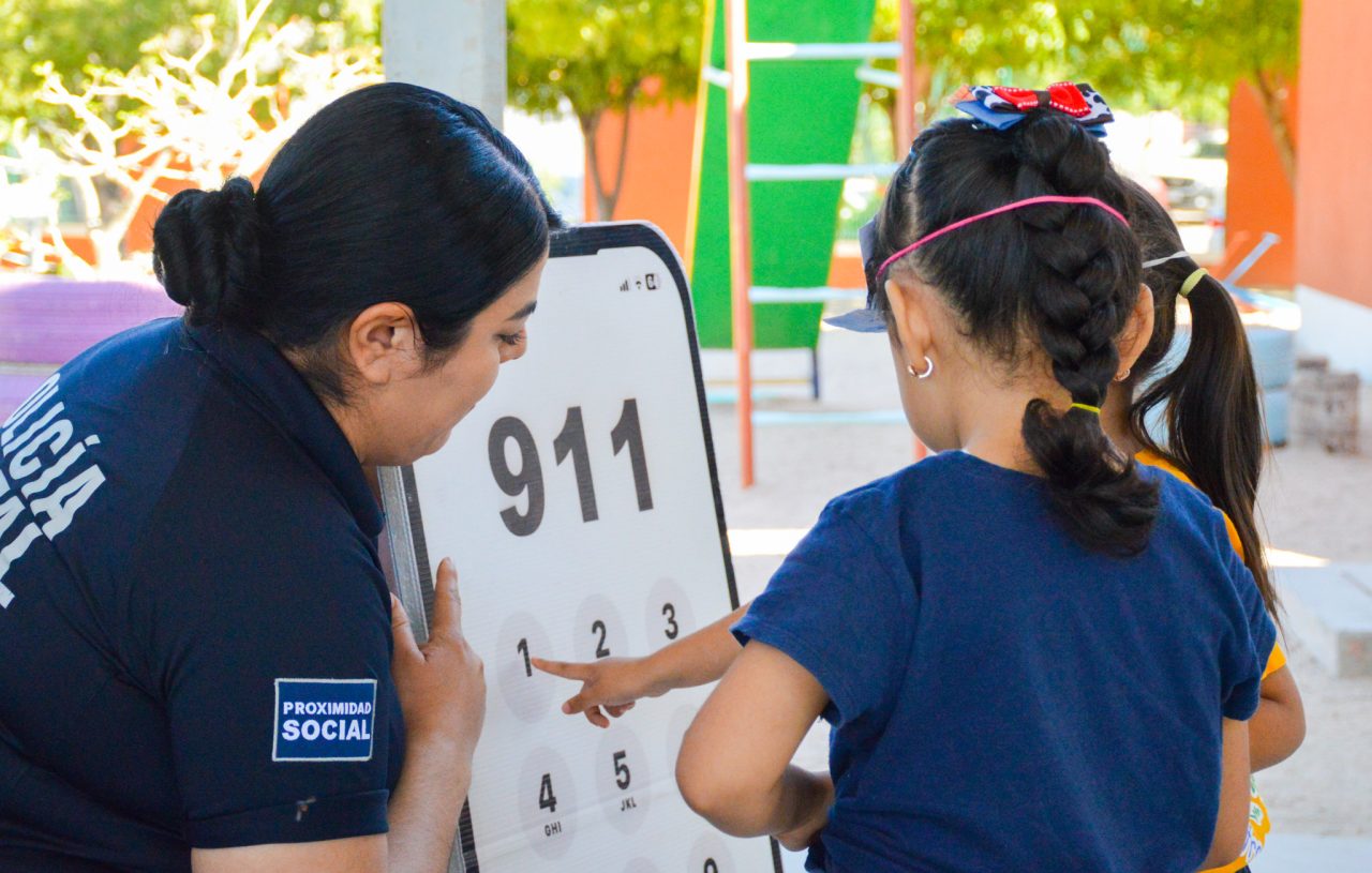 CON EL TEMA EL POLICÍA ES MI AMIGO, PROMUEVEN EN NIÑAS Y NIÑOS EL AUTOCUIDADO EN ESCUELAS