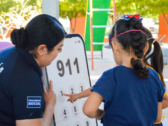 CON EL TEMA EL POLICÍA ES MI AMIGO, PROMUEVEN EN NIÑAS Y NIÑOS EL AUTOCUIDADO EN ESCUELAS