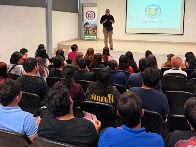 BRINDA PROXIMIDAD SOCIAL PONENCIA PARA LA PROTECCIÓN DE LAS INFANCIAS A ALUMNOS DE LA UABCS