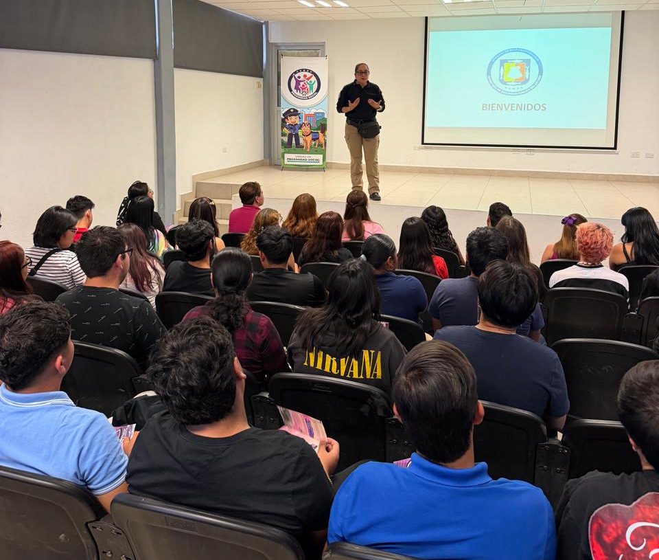BRINDA PROXIMIDAD SOCIAL PONENCIA PARA LA PROTECCIÓN DE LAS INFANCIAS A ALUMNOS DE LA UABCS